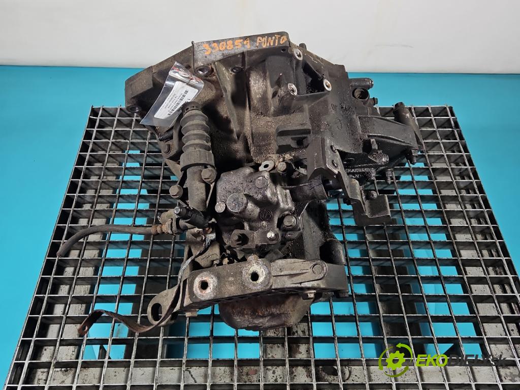 Fiat Punto Grande 1.4 8v 77 HP manual 57 kW 1368 cm3 5- prevodovka stupeň,rýchlosť manual