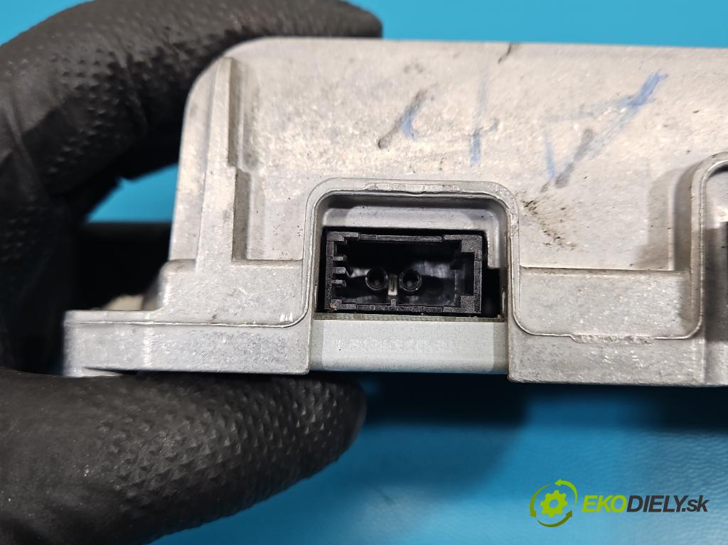 Audi A4 B8 2007-2015 2.0 TDI (CAGA) 143 HP manual 105 kW 1968 cm3 5- Zesilovač: 8T0035223AD (Zosilňovač)