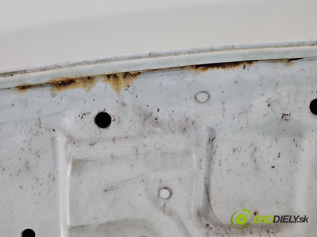 Opel Corsa D 2006-2014 1.0 12V 60 hp manual 44 kW 998 cm3 3- kapota přední