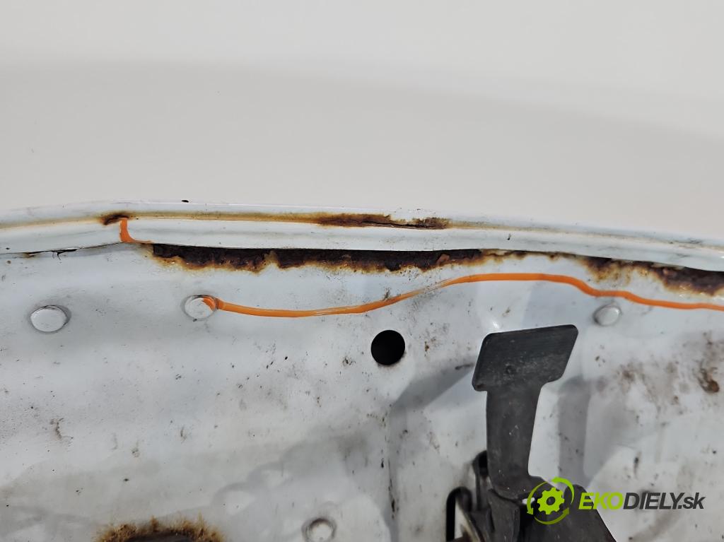 Opel Corsa D 2006-2014 1.0 12V 60 hp manual 44 kW 998 cm3 3- kapota přední