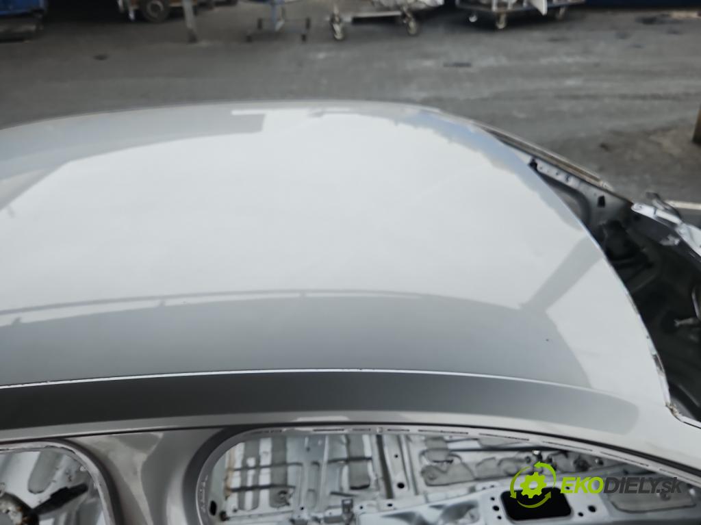 Vw Passat B8 2014 - 1.4 tsi 125 HP manual 92 kW 1395 cm3 4- strecha