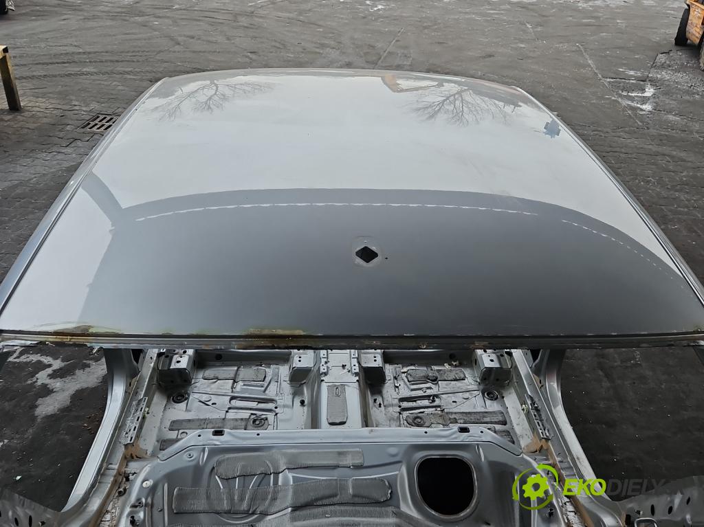 Vw Passat B8 2014 - 1.4 tsi 125 HP manual 92 kW 1395 cm3 4- strecha