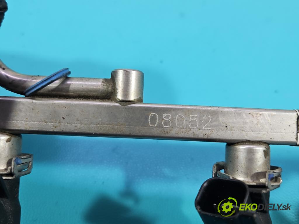 Opel Astra III 2004-2014 1.6 16V 116 HP manual 85 kW 1598 cm3 5- vstrek 25380933 (Vstrekovač paliva)