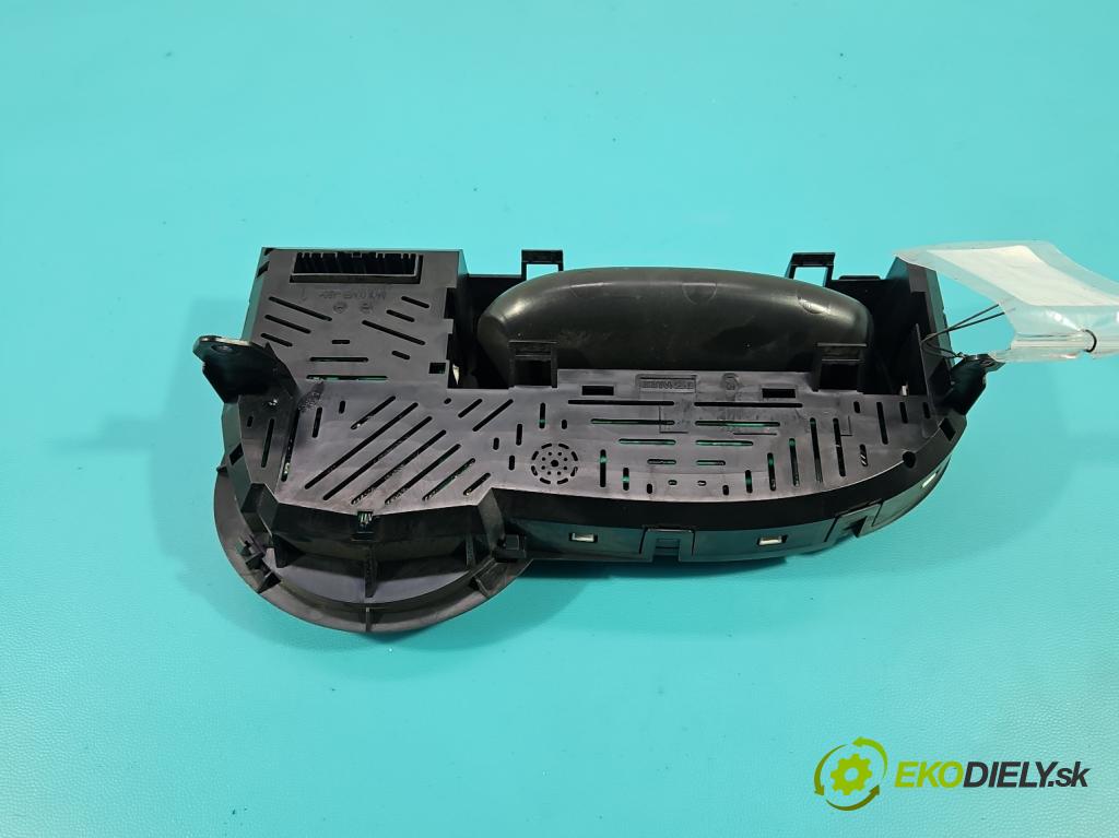 Renault Twingo II 2007-2014 1.5 dci 64 HP manual 47 kW 1461 cm3 3- prístrojovka/ budíky 8200725329 (Prístrojová doska)