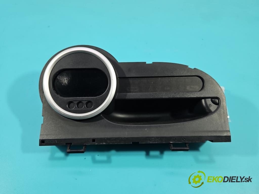 Renault Twingo II 2007-2014 1.5 dci 64 HP manual 47 kW 1461 cm3 3- prístrojovka/ budíky 8200725329 (Prístrojová doska)