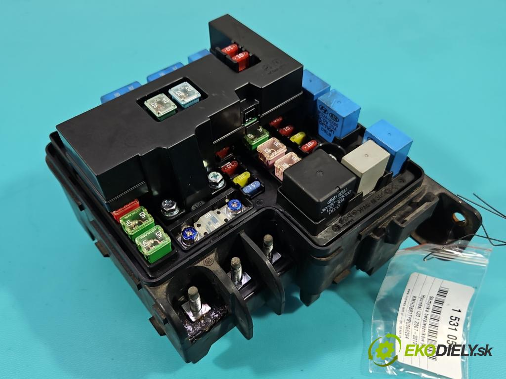 Hyundai I30 I 2007-2012 1.6 crdi 115 hp manual 84.6 kW 1582 cm3 5- skříňka pojistková  (Pojistková skříňka)