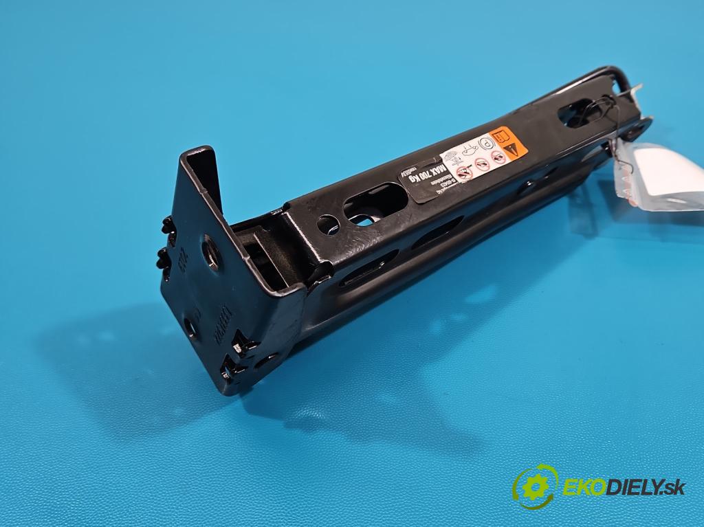 Opel Corsa E 2014-2019 1.4 16V 90 HP manual 66 kW 1398 cm3 5- mechanizmus okna automobilovy 13331922