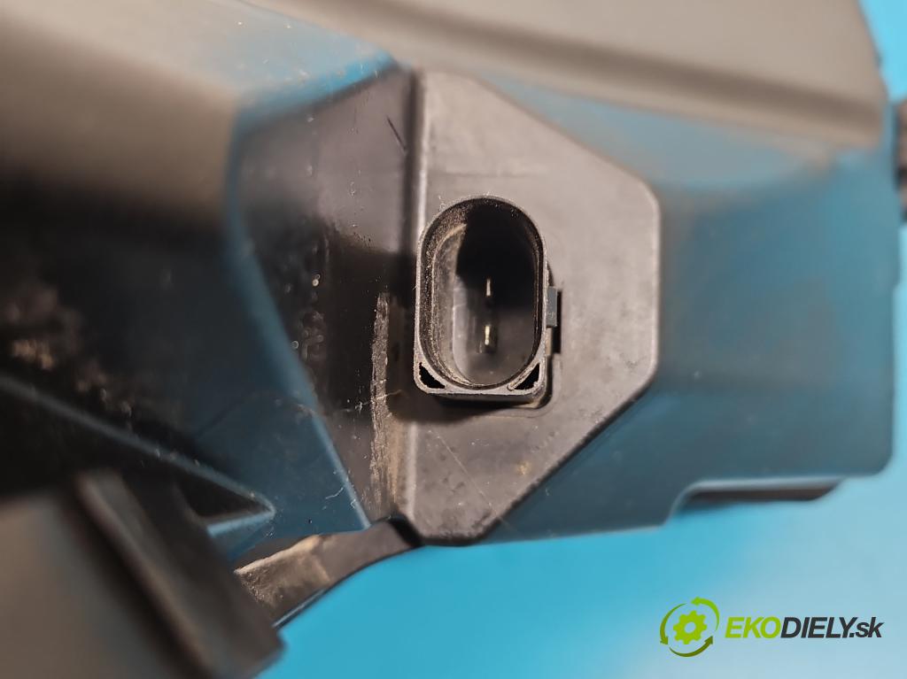 Audi A4 B8 2007-2015 2.0 TDI (CAGA) 143 HP manual 105 kW 1968 cm3 5- obal filtra vzduchu 8K0133835AD (Obal vzduchového filtra)