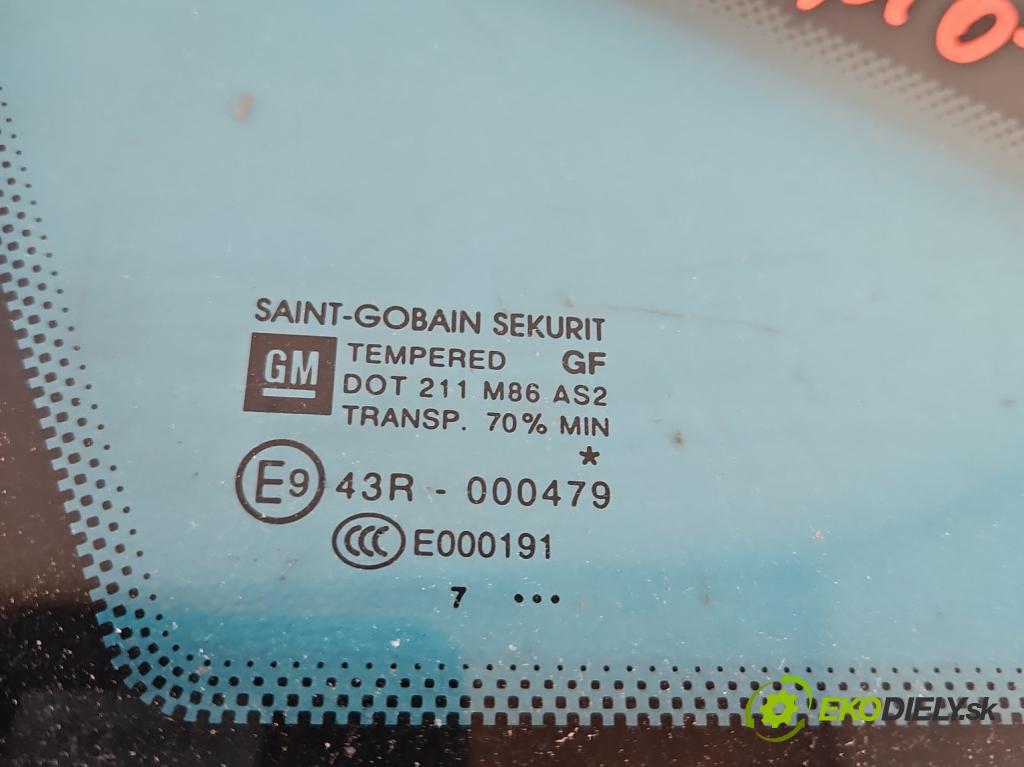 Opel Corsa D 2006-2014 1.0 12V 60 HP manual 44 kW 998 cm3 3- sklo predné pravé