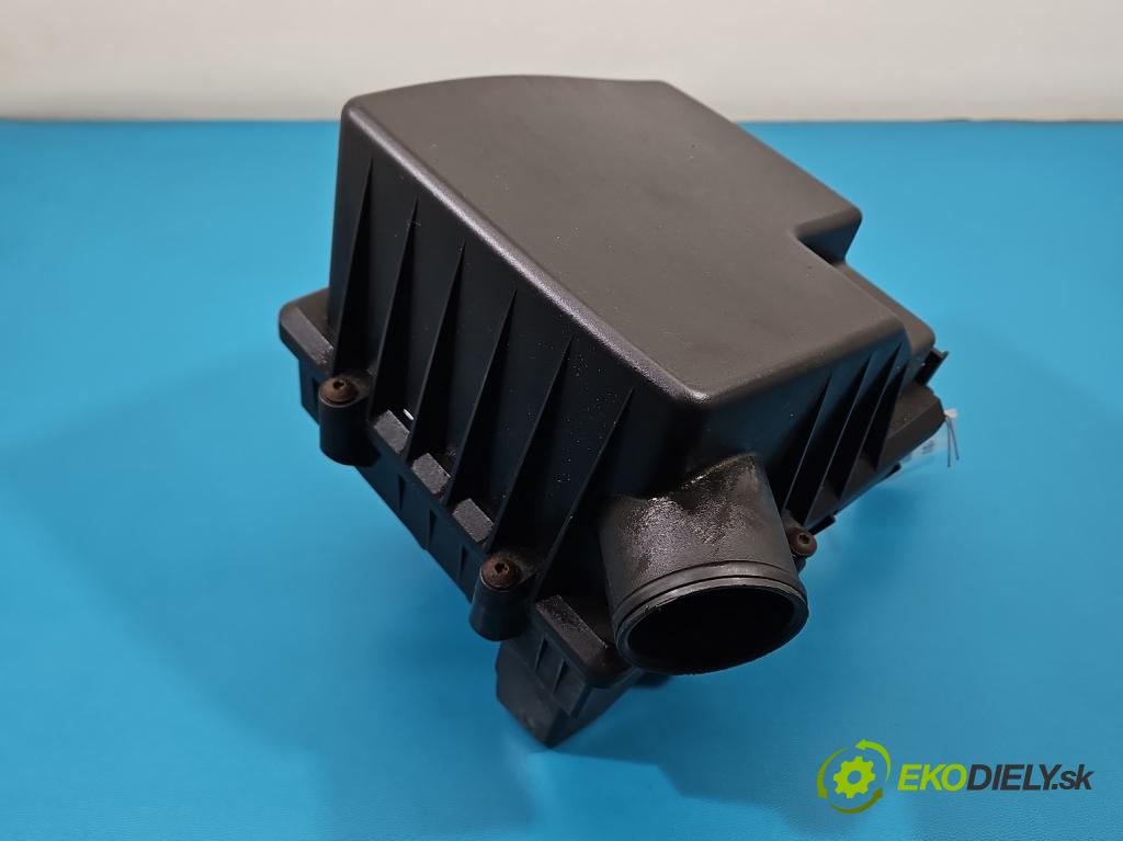 Opel Corsa D 2006-2014 1.0 12V 60 HP manual 44 kW 998 cm3 3- obal filtra vzduchu 55557185 (Obal vzduchového filtra)