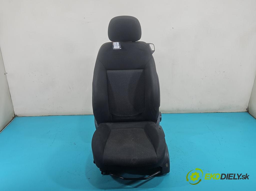 Opel Corsa D 2006-2014 1.0 12V 60 HP manual 44 kW 998 cm3 3- Sedačka ľavý  (Sedadlo)