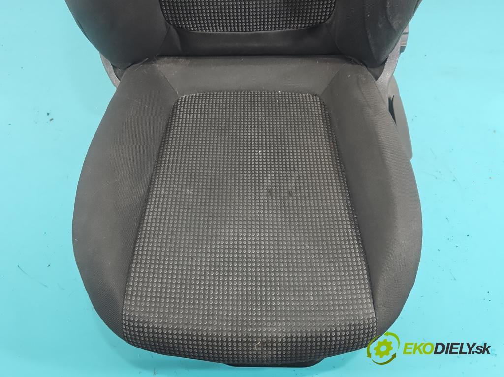 Opel Corsa D 2006-2014 1.0 12V 60 HP manual 44 kW 998 cm3 3- Sedačka ľavý  (Sedadlo)