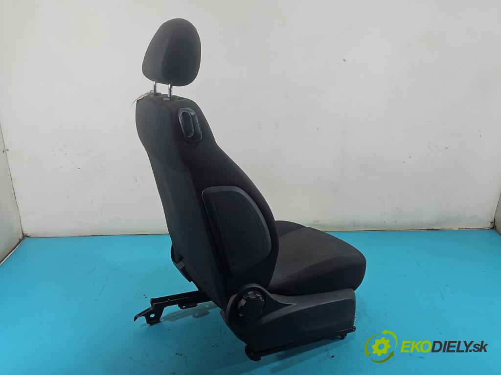 Opel Corsa D 2006-2014 1.0 12V 60 HP manual 44 kW 998 cm3 3- Sedačka pravý  (Sedadlo)