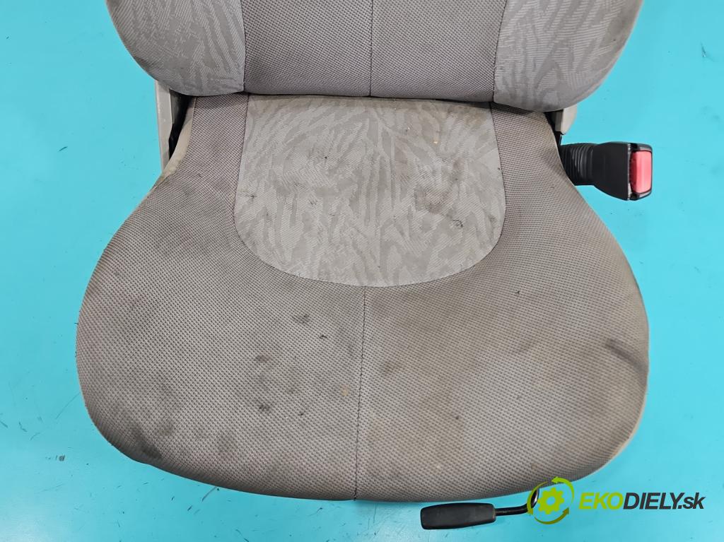 Land rover Freelander I 1998-2006 1.8 16v 120 HP manual 88 kW 1796 cm3 3- Sedačka pravý  (Sedadlo)