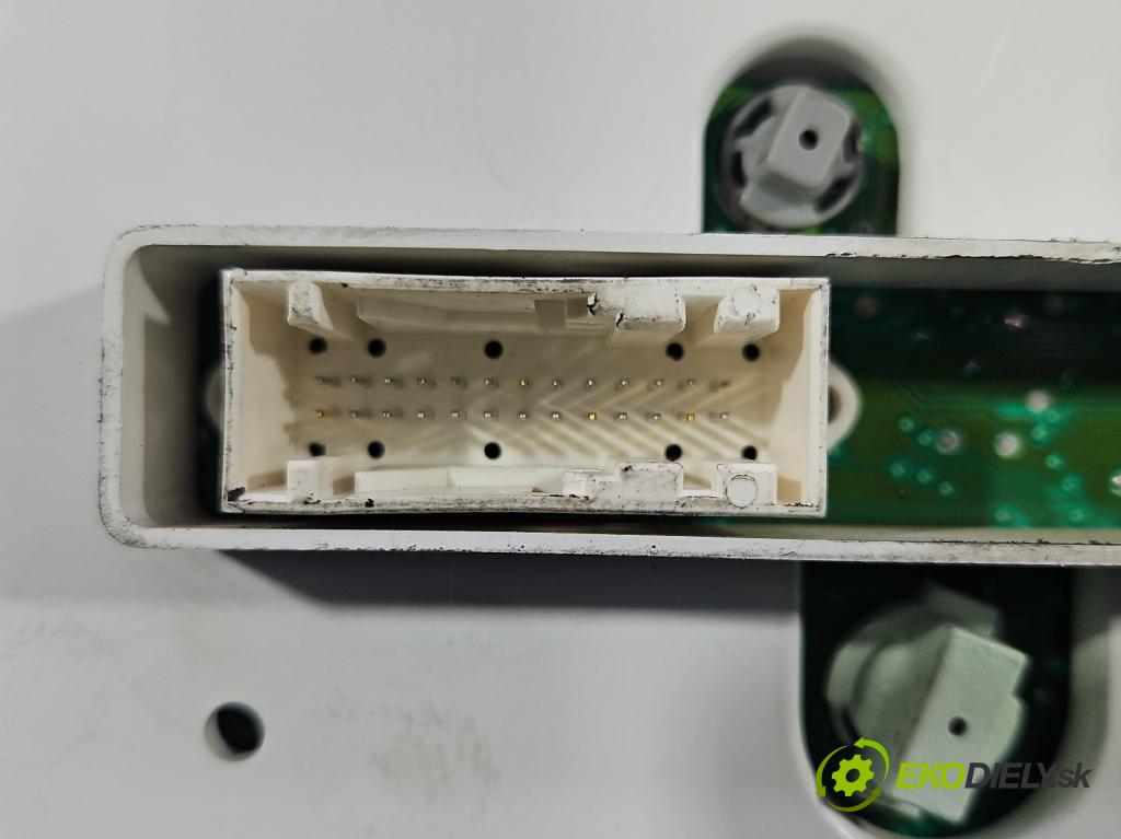 Ford Focus Mk1 1998-2004 1.6 16v 101 HP manual 74 kW 1596 cm3 5- prístrojovka/ budíky 98AP-10841-BC (Prístrojová doska)