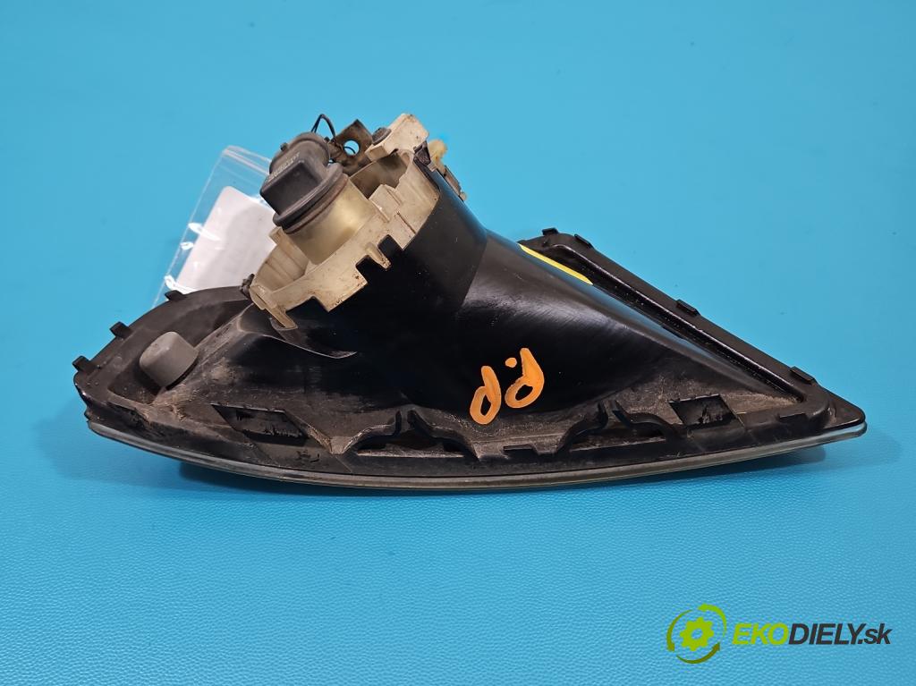 Ford Mondeo Mk3 2000-2007 1.8 16v 110 HP manual 81 kW 1798 cm3 5- Halogen pravý 3S71-15K201-AD (Kľučka dverí ostatné)