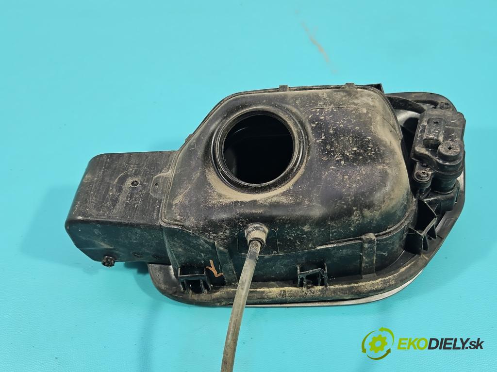 Vw Passat B8 2014 - 1.4 tsi 125 HP manual 92 kW 1395 cm3 4- Klapka nádrže palivo 3G5809857C (Kľučka dverí ostatné)