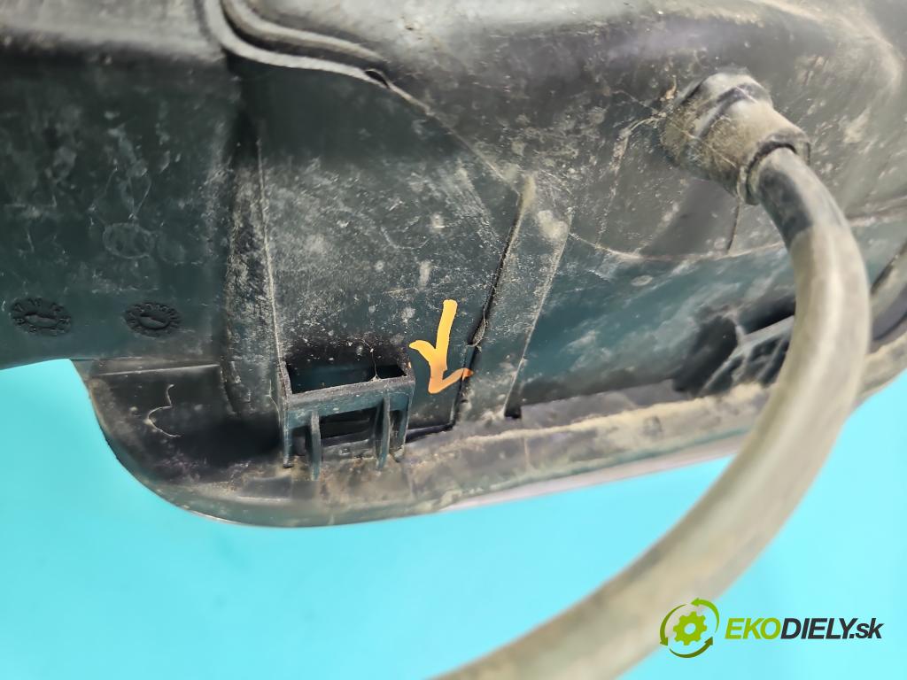 Vw Passat B8 2014 - 1.4 tsi 125 HP manual 92 kW 1395 cm3 4- Klapka nádrže palivo 3G5809857C (Kľučka dverí ostatné)