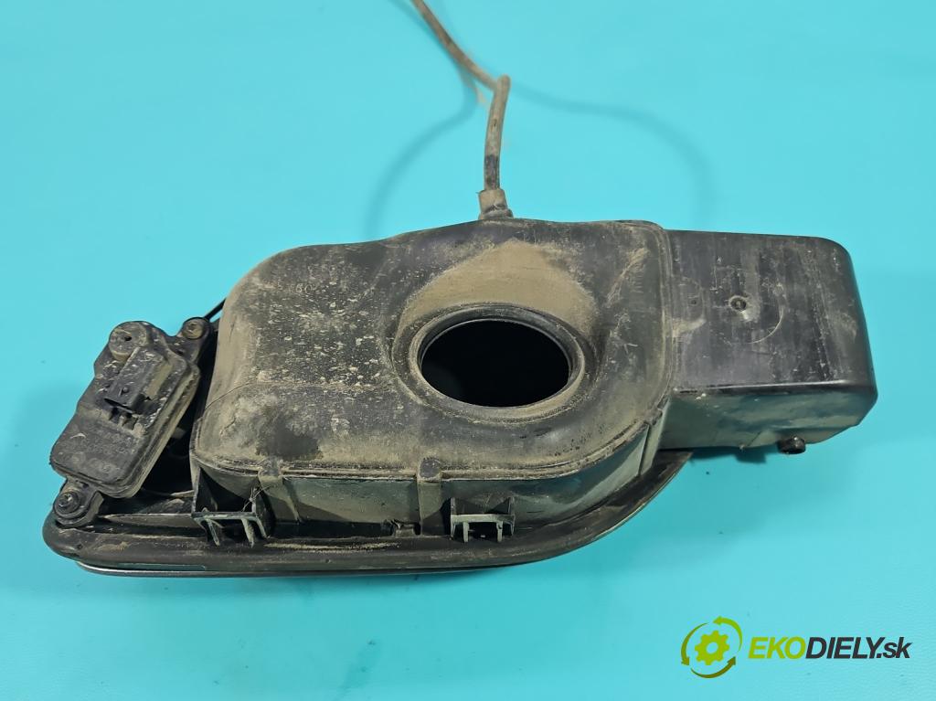 Vw Passat B8 2014 - 1.4 tsi 125 HP manual 92 kW 1395 cm3 4- Klapka nádrže palivo 3G5809857C (Kľučka dverí ostatné)