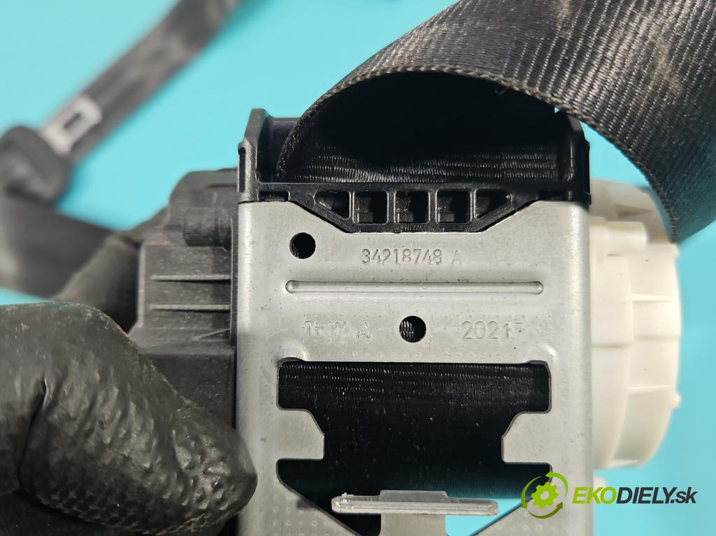 Vw Passat B8 2014 - 1.4 tsi 125 hp manual 92 kW 1395 cm3 4- stěna bezpečnost zadní pravý 34163779C