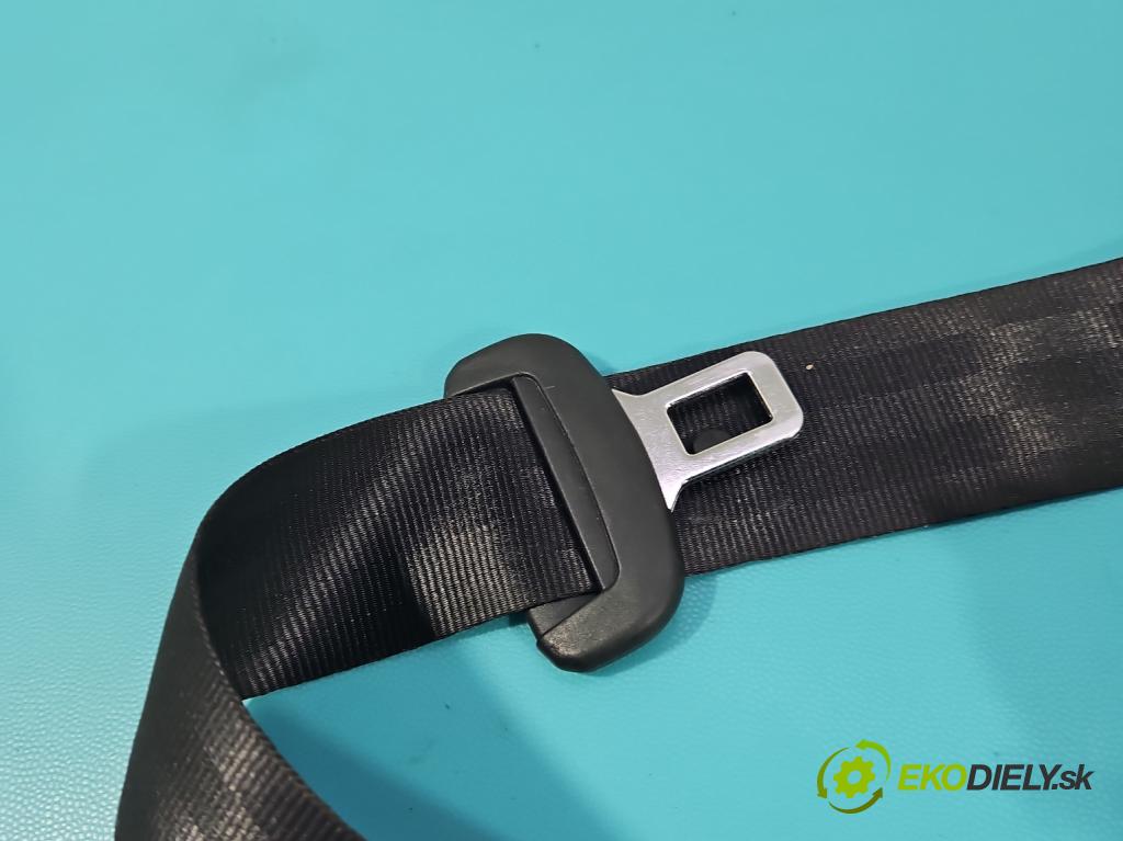 Vw Passat B8 2014 - 1.4 tsi 125 hp manual 92 kW 1395 cm3 4- stěna bezpečnost zadní pravý 34163779C