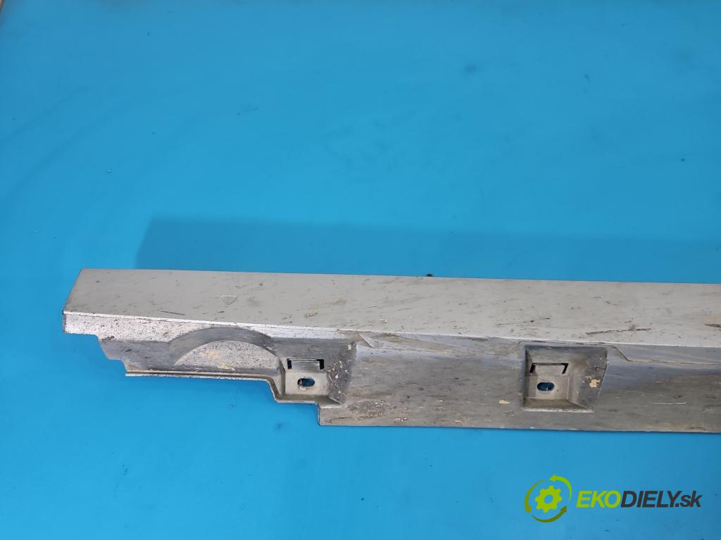 Vw Passat B8 2014 - 1.4 tsi 125 HP manual 92 kW 1395 cm3 4- lišta práh: ľavé  (Lišta prahová)