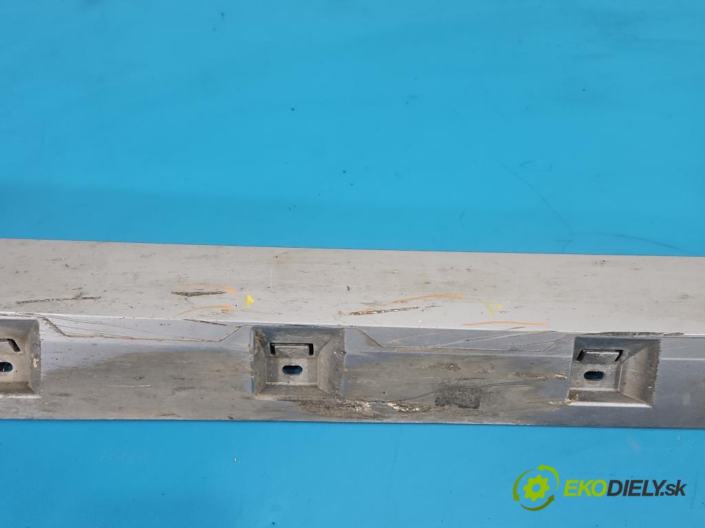 Vw Passat B8 2014 - 1.4 tsi 125 HP manual 92 kW 1395 cm3 4- lišta práh: ľavé  (Lišta prahová)