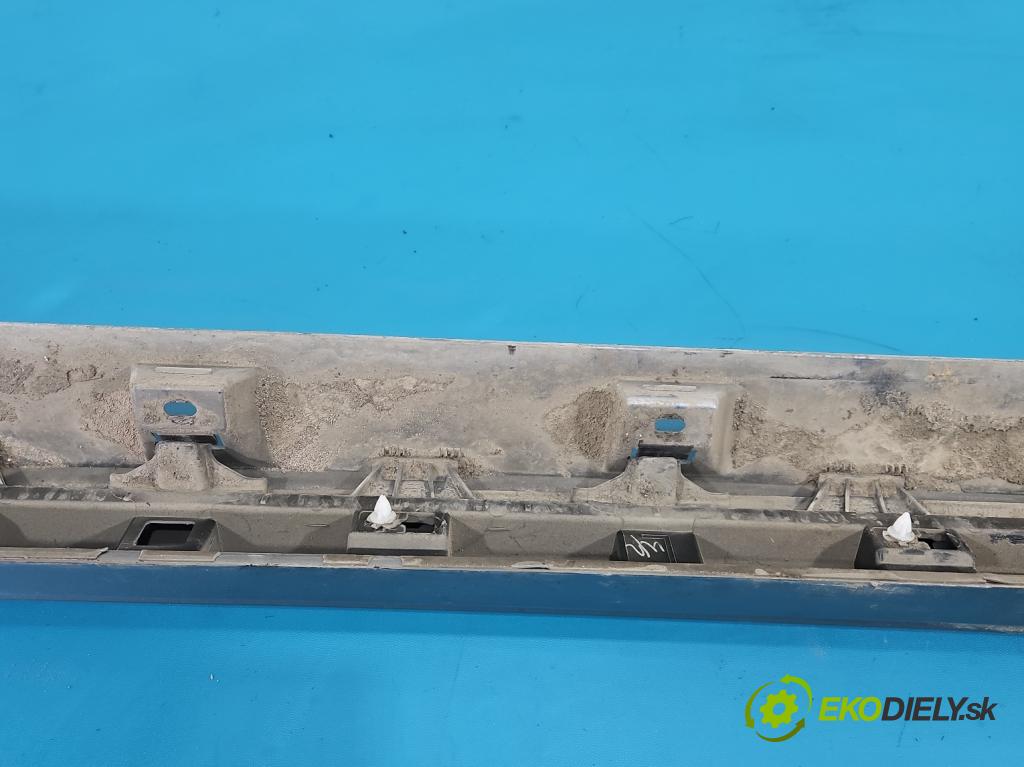 Vw Passat B8 2014 - 1.4 tsi 125 HP manual 92 kW 1395 cm3 4- lišta práh: ľavé  (Lišta prahová)