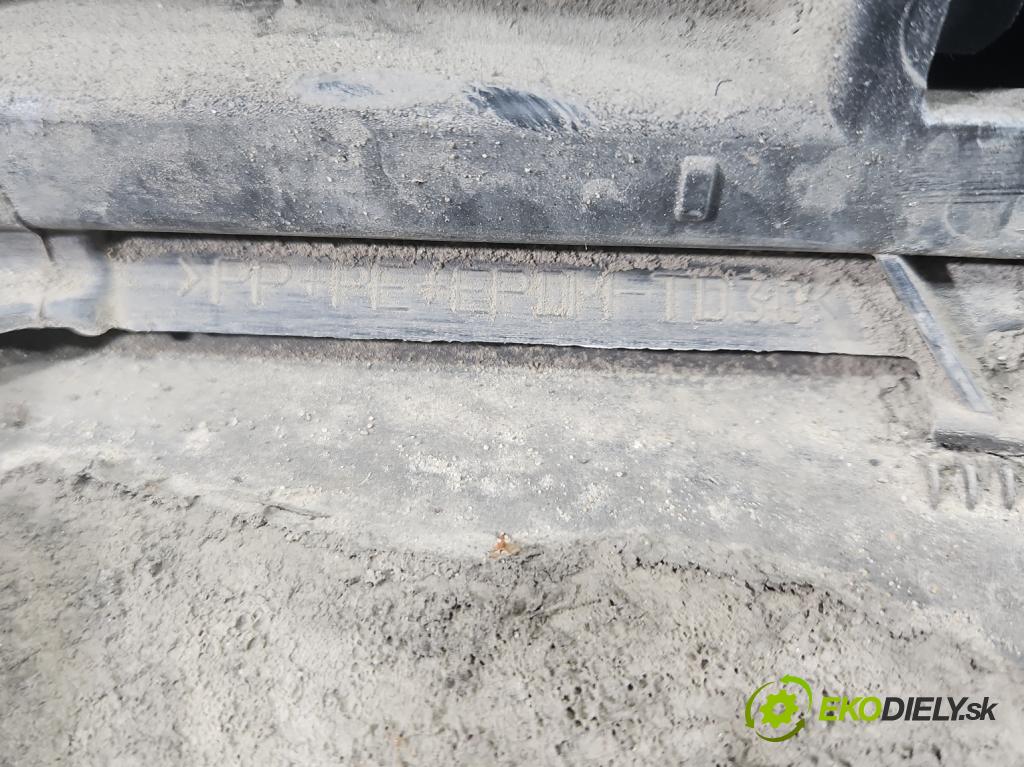 Vw Passat B8 2014 - 1.4 tsi 125 HP manual 92 kW 1395 cm3 4- lišta práh: ľavé  (Lišta prahová)