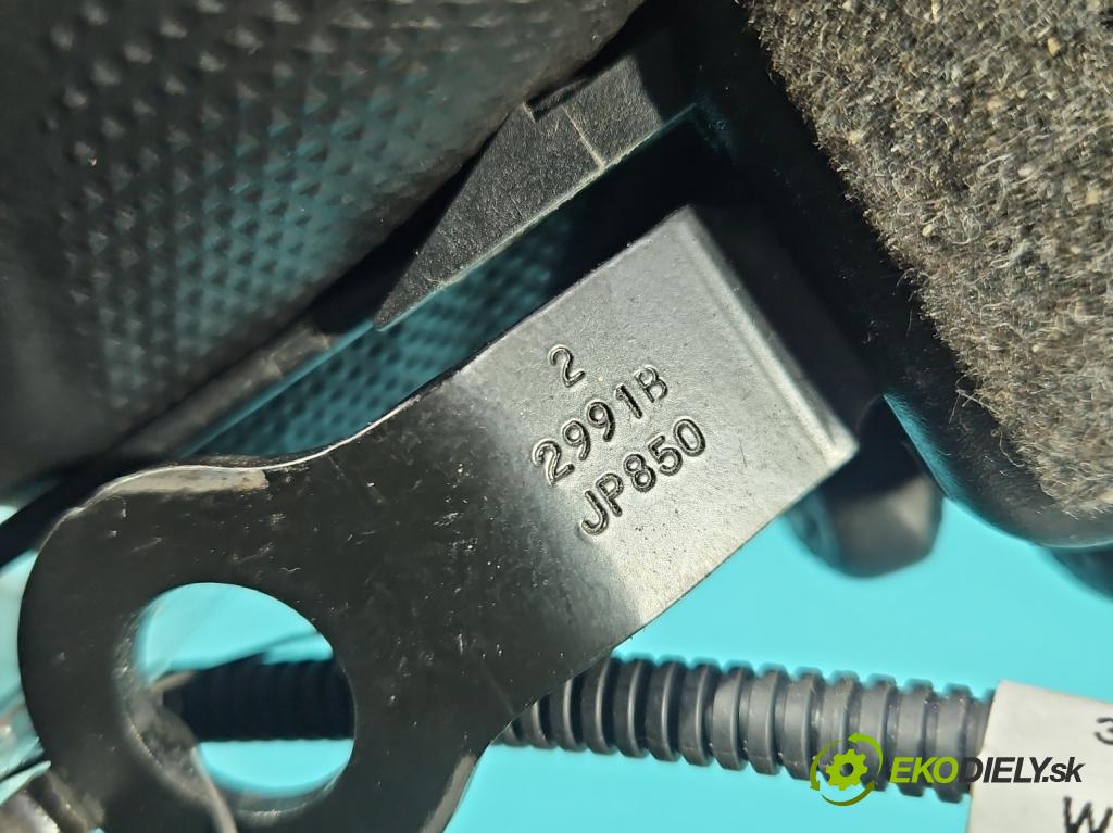 Renault Master III 2010-2024 2.3 DCI 163 HP manual 120 kW 2299 cm3 5- pas bezpečnosť: predné ľavý