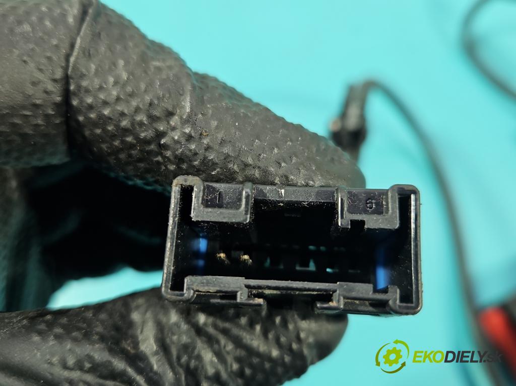 Renault Master III 2010-2024 2.3 DCI 163 HP manual 120 kW 2299 cm3 5- pas bezpečnosť: predné ľavý