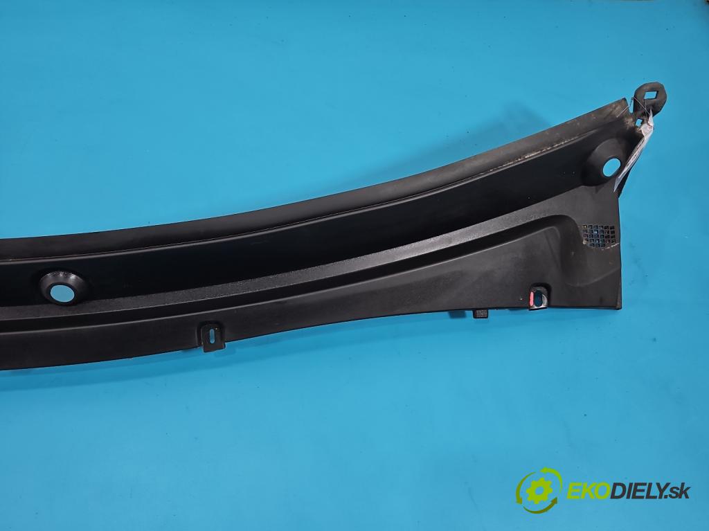 Renault Master III 2010-2024 2.3 DCI 163 HP manual 120 kW 2299 cm3 3- torpédo 668110010R (Torpédo (plast pod čelným sklom))