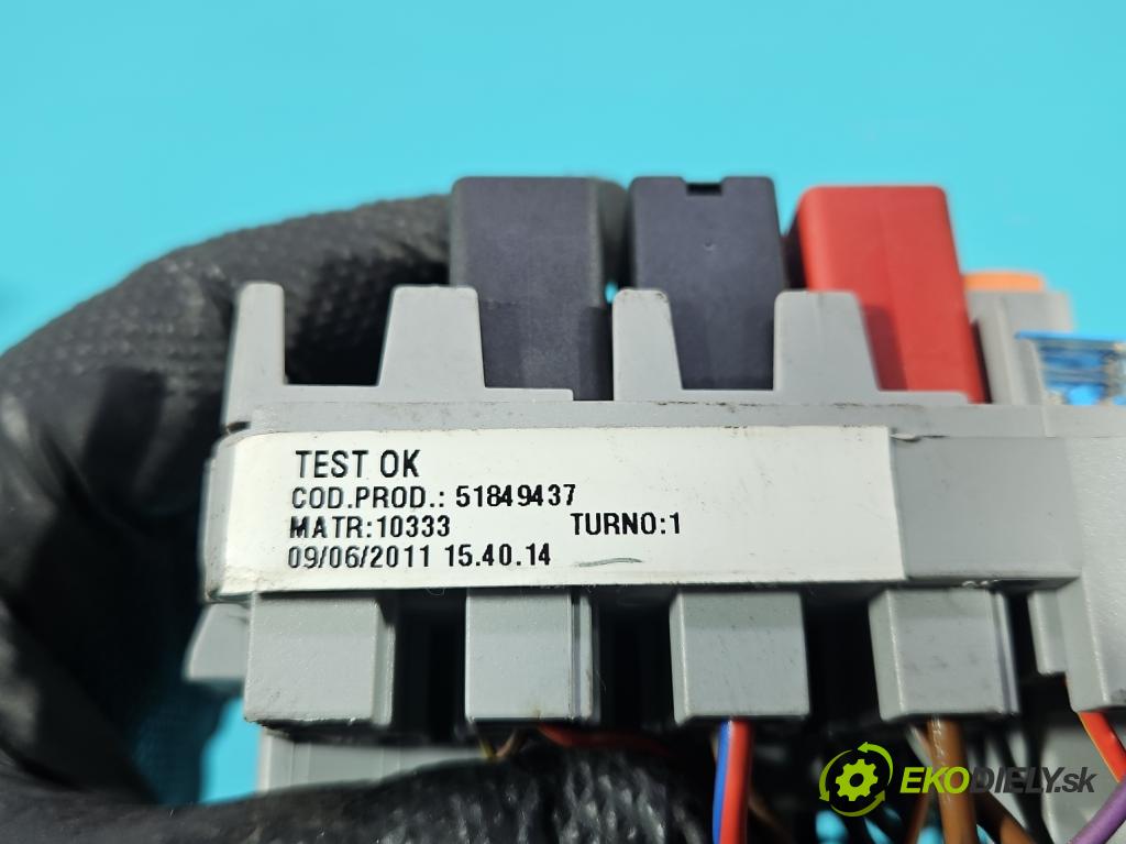 Alfa romeo Giulietta 1.4 T 170 hp manual 125 kW 1368 cm3 5- skříňka pojistková 51849437 (Pojistková skříňka)