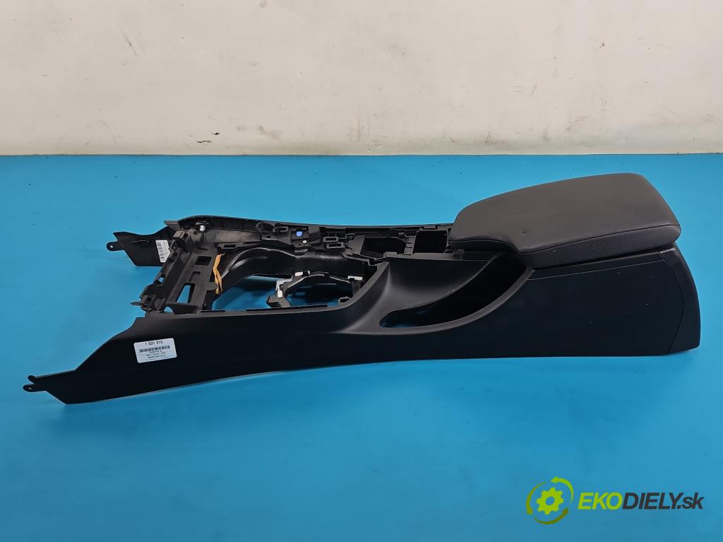 Bmw 3 F30 2011-2018 2.0d 184hp manual 135 kW 1995 cm3 5- operadlo 9207357 (Lakťová opierka)