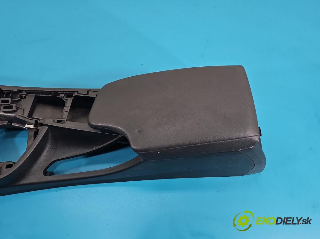 Bmw 3 F30 2011-2018 2.0d 184hp manual 135 kW 1995 cm3 5- operadlo 9207357 (Lakťová opierka)