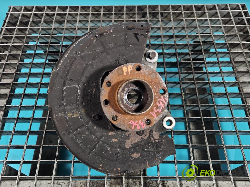 Alfa romeo Giulietta 1.4 T 170 hp manual 125 kW 1368 cm3 5- náboj pravé  (Náboj kola)