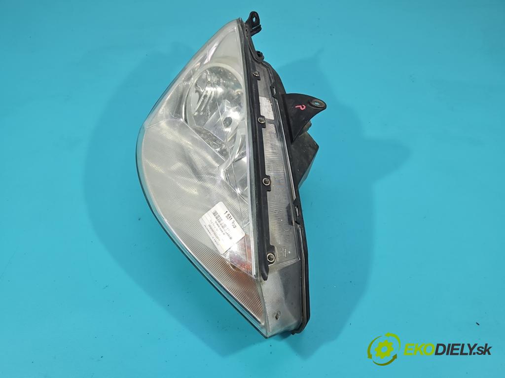 Ford Focus Mk1 1998-2004 1.6 16v 101 HP manual 74 kW 1596 cm3 5- Reflektor: pravý  (Svetlo predné pravé)