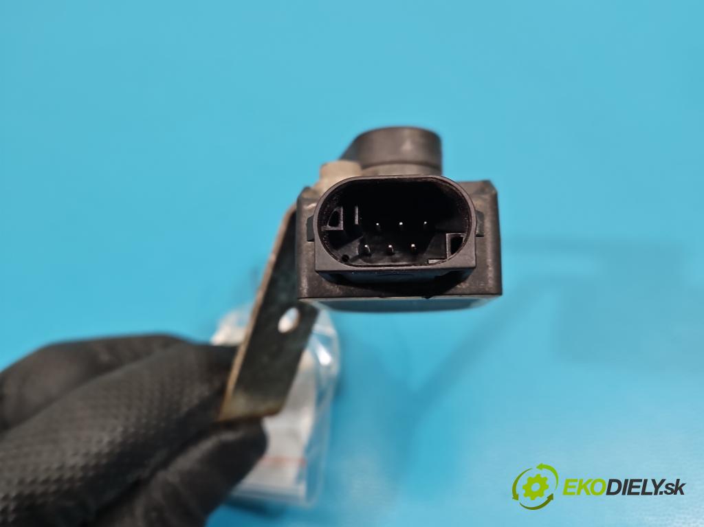 Bmw 3 F30 2011-2018 2.0d 184hp manual 135 kW 1995 cm3 5- snímač nastavenia xenon 6784072 (Snímač)