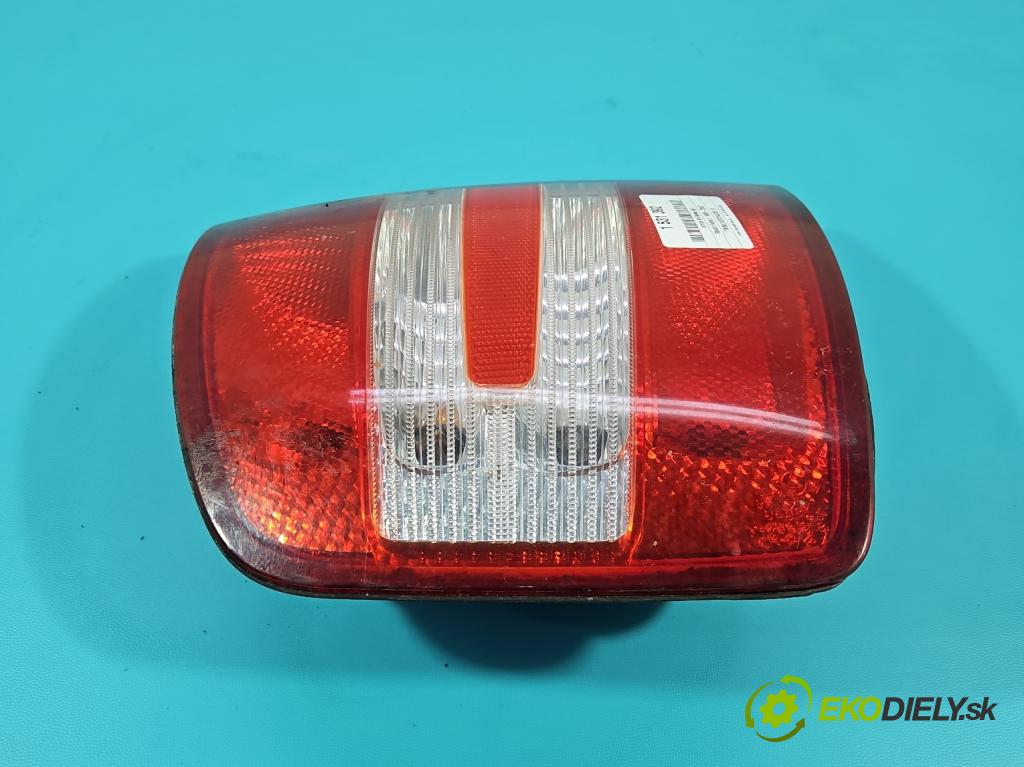 Skoda Fabia I 1999-2007 1.4 16v 75 HP manual 55 kW 1390 cm3 5- svetlo / reflektor zadné ľavé  (Kľučka dverí ostatné)