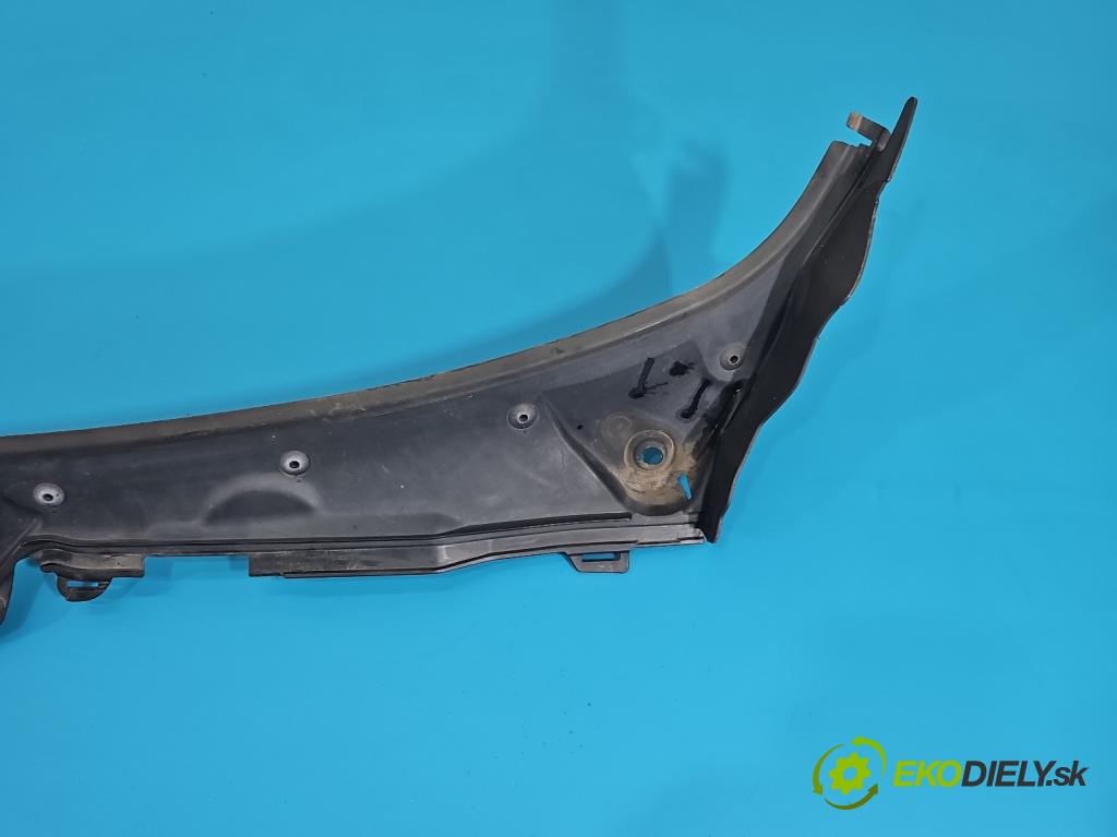 Bmw 3 F30 2011-2018 2.0d 184hp manual 135 kW 1995 cm3 5- torpédo 7258177 (Torpédo (plast pod čelným sklom))