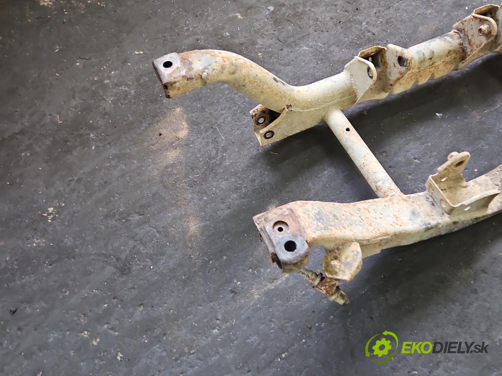 Land rover Freelander I 1998-2006 1.8 16v 120 HP manual 88 kW 1796 cm3 3- zadna výstuha  (Výstuha zadná)