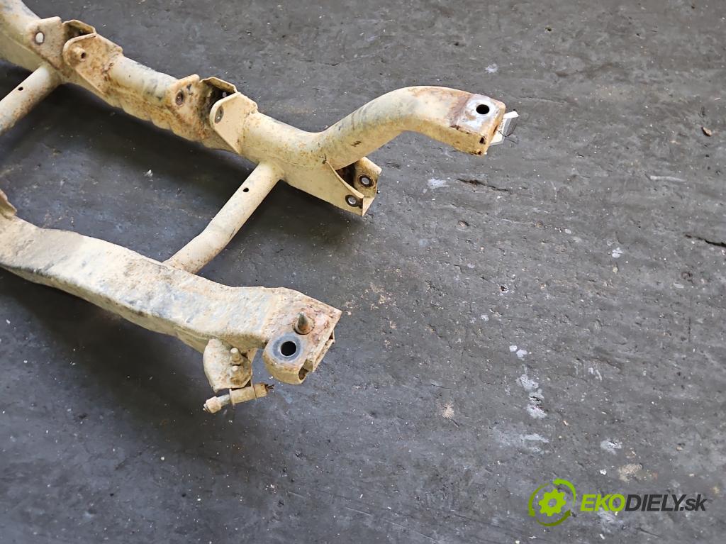 Land rover Freelander I 1998-2006 1.8 16v 120 HP manual 88 kW 1796 cm3 3- zadna výstuha  (Výstuha zadná)