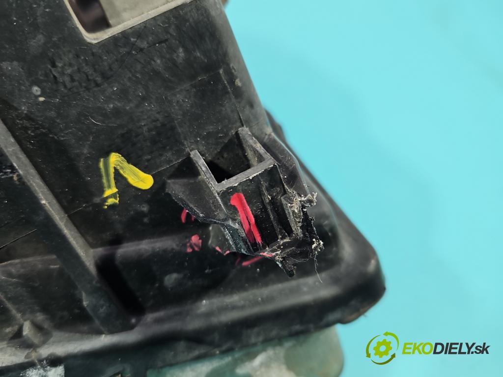 Land rover Freelander I 1998-2006 1.8 16v 120 hp manual 88 kW 1796 cm3 3- světlo levý  (Klika dveří ostatní)