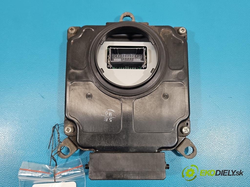 Toyota Rav4 V 2018- 2.5 hybrid 178HP: automatic 131 kW 2487 cm3 5- střídač: xenon 89908-42020 (Riadiaca jednotka xenónu)