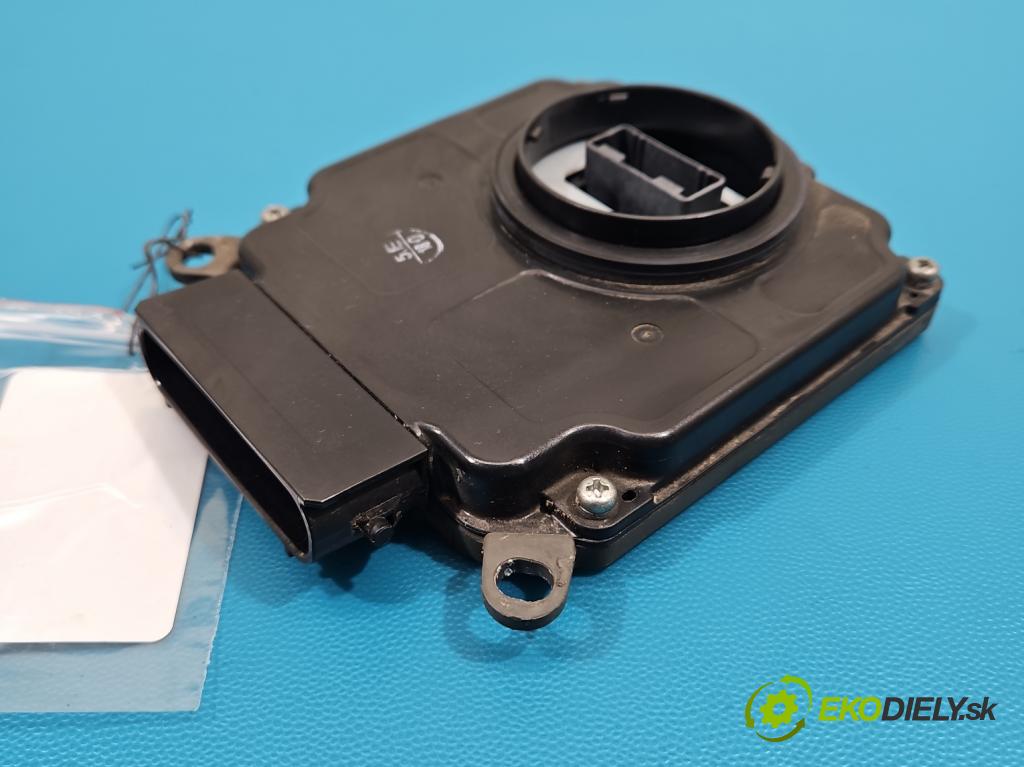 Toyota Rav4 V 2018- 2.5 hybrid 178HP: automatic 131 kW 2487 cm3 5- střídač: xenon 89908-42020 (Riadiaca jednotka xenónu)