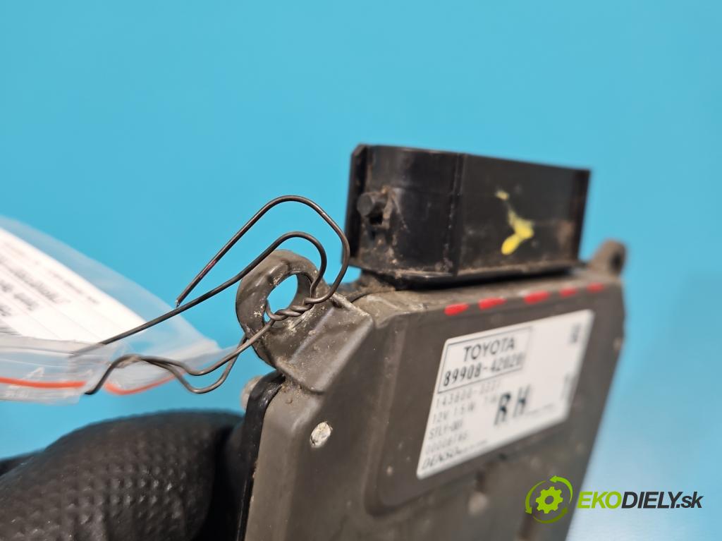 Toyota Rav4 V 2018- 2.5 hybrid 178HP: automatic 131 kW 2487 cm3 5- střídač: xenon 89908-42020 (Riadiaca jednotka xenónu)