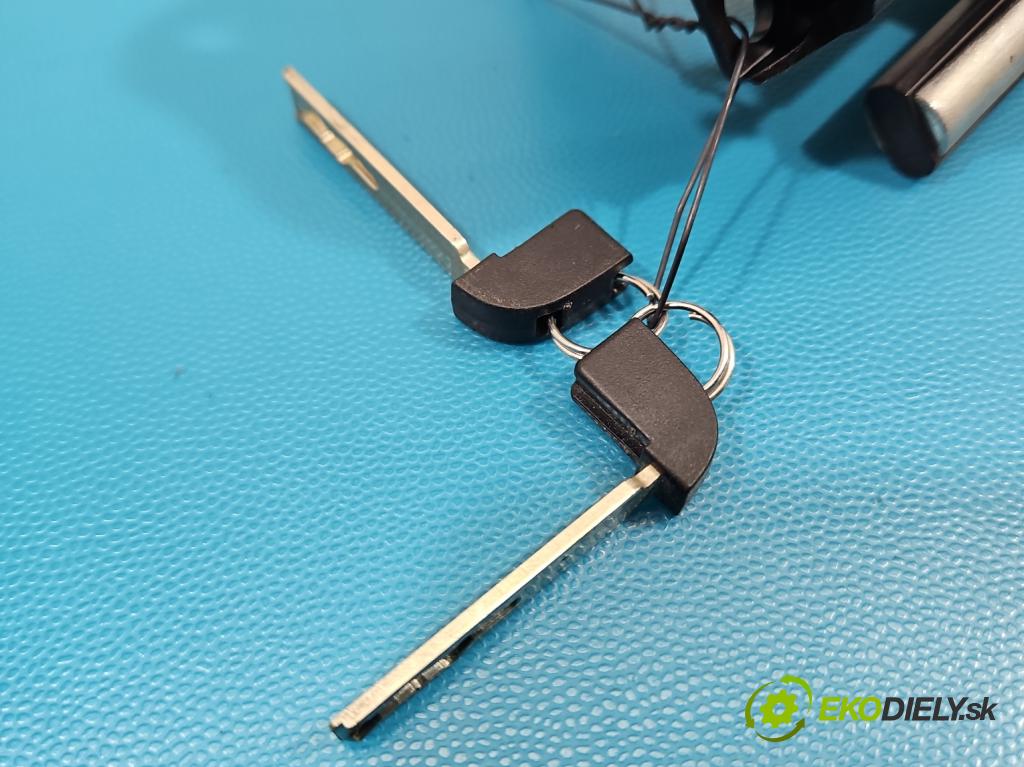 Toyota Rav4 V 2018- 2.5 hybrid 178HP: automatic 131 kW 2487 cm3 5- rukoväť predné ľavé mimo:  (Kľučka dverí vonkajšia predná ľavá)