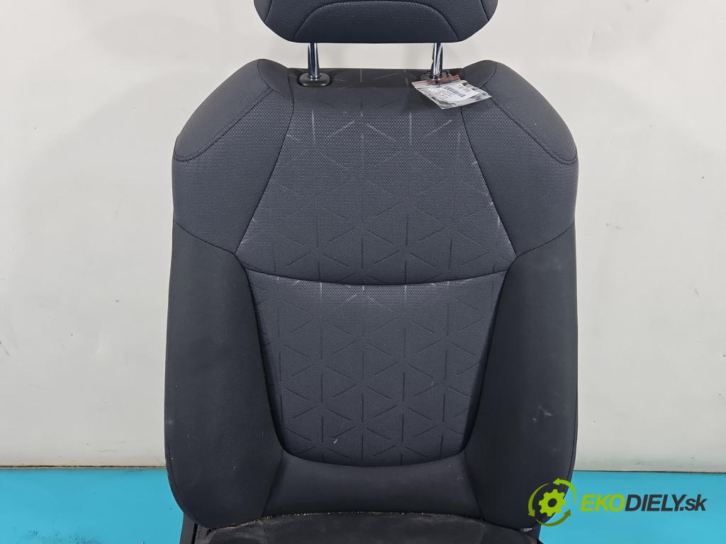 Toyota Rav4 V 2018- 2.5 hybrid 178HP: automatic 131 kW 2487 cm3 5- Sedačka pravý  (Sedadlo)