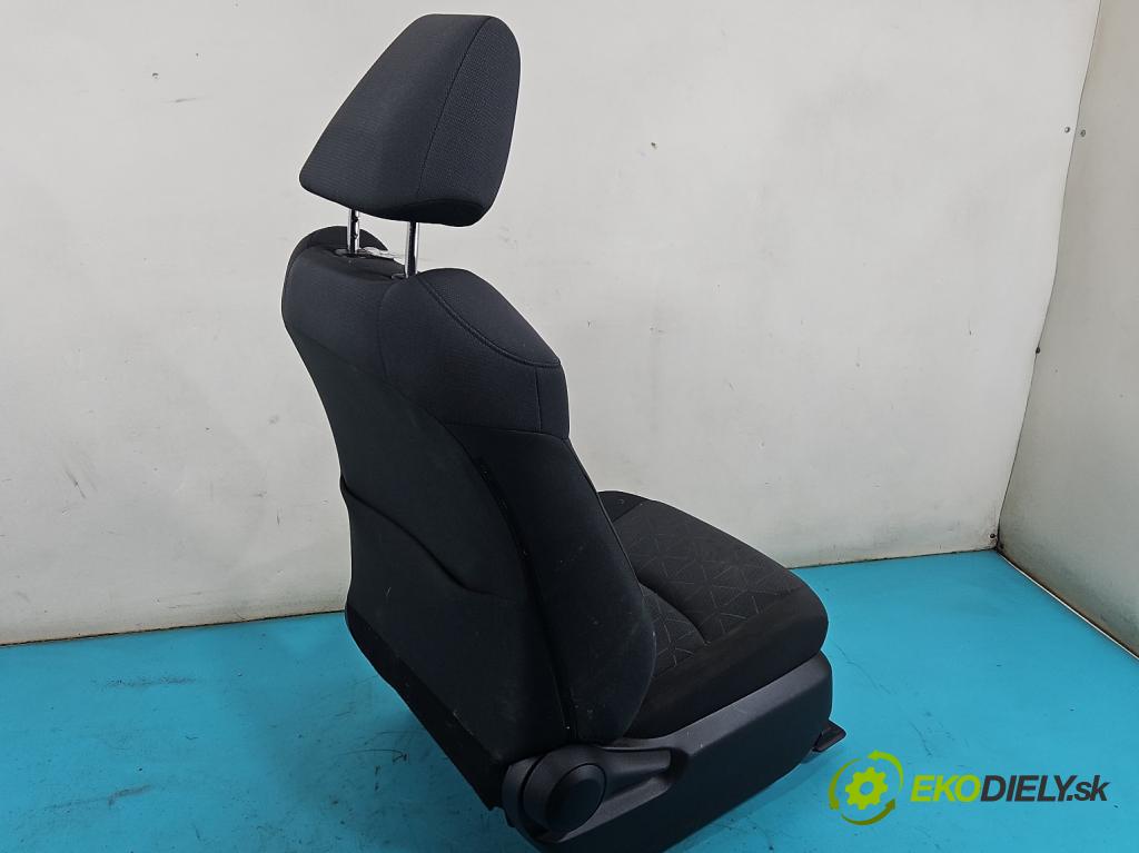 Toyota Rav4 V 2018- 2.5 hybrid 178HP: automatic 131 kW 2487 cm3 5- Sedačka pravý  (Sedadlo)