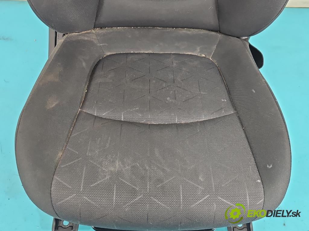 Toyota Rav4 V 2018- 2.5 hybrid 178HP: automatic 131 kW 2487 cm3 5- Sedačka pravý  (Sedadlo)